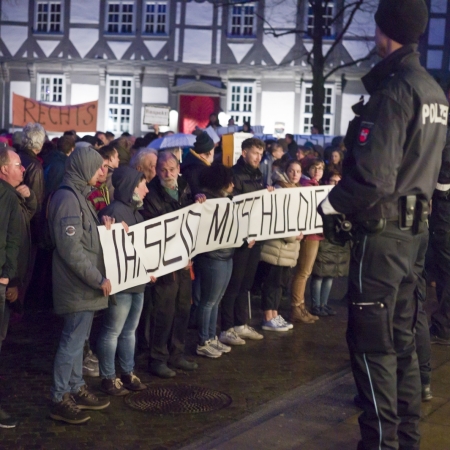 Spontane Demo gegen Rechts beim Grünkohlessen der AfD im Bürgerhaus Bissendorf, 2020